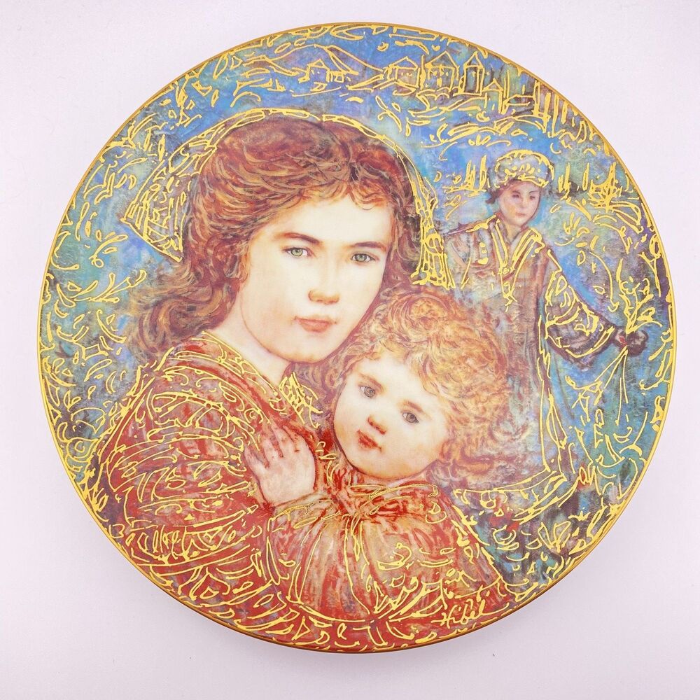 Edna Hibel Mother’s Day Plate 1993 Second in the collection #538 Olivia & Hildy